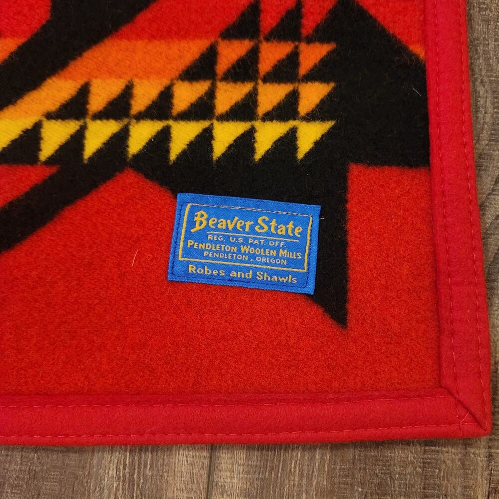 Pendelton "Caliente" Vibrant Red Blue Reversible Wool blanket 76" x 64" EUC - Picture 5 of 10